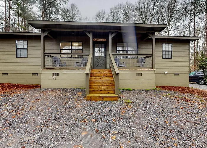 Dogs Welcome! 'Big Oak Hideaway' Near Lake Martin