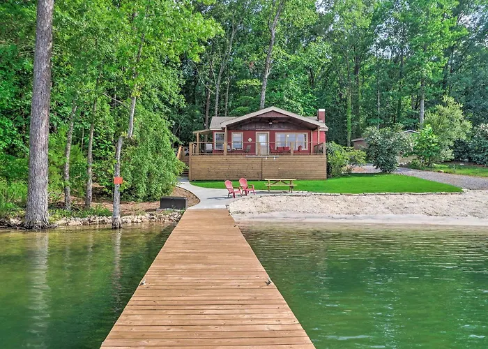 Waterfront Lake Martin Home W/ Grill & Beach!